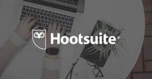 Khách hàng chung của Hootsuite và Brandwatch có thể tiến xa hơn thế bằng cách cắm dữ liệu Brandwatch vào Hootsuite.